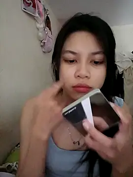 Snapshot of Katanh chatting on 10-18-25, 12:29 Katanh online show from 10-18-25, 12:29