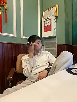 linh21107 online show from 04-10-26, 12:23