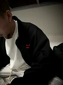 linh21107 online show from 11-27-25, 10:27