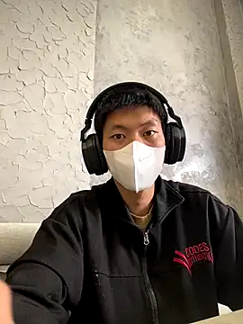 linh21107 online show from 11-07-25, 01:21