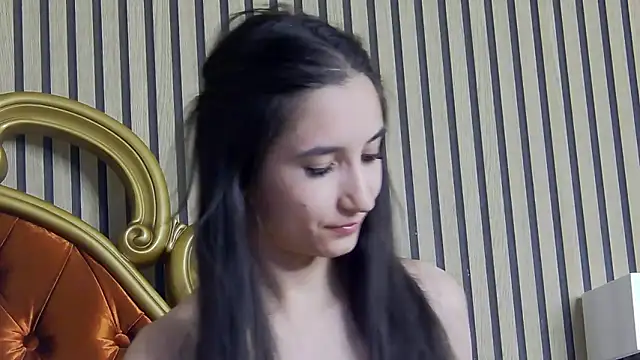 CarolinaBlair online show from 04-17-26, 07:28