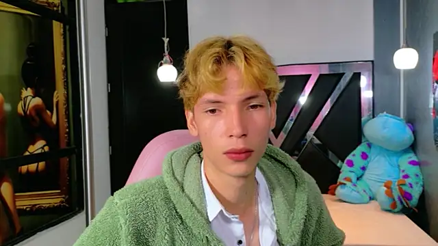 Snapshot of park_jimin1 chatting on 10-08-25, 12:07 park jimin1 online show from 10-08-25, 12:07