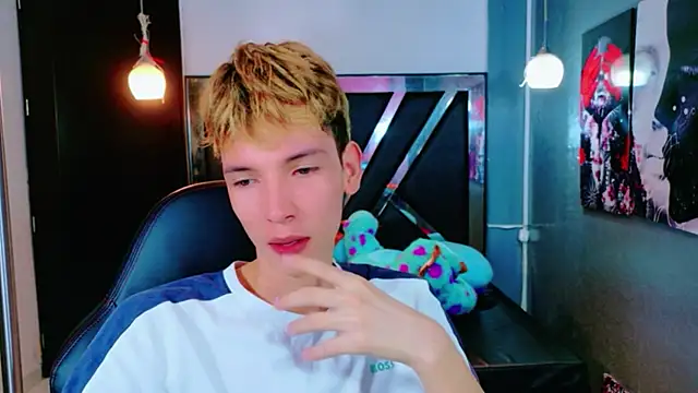 park jimin1 online show from 12-19-25, 12:07