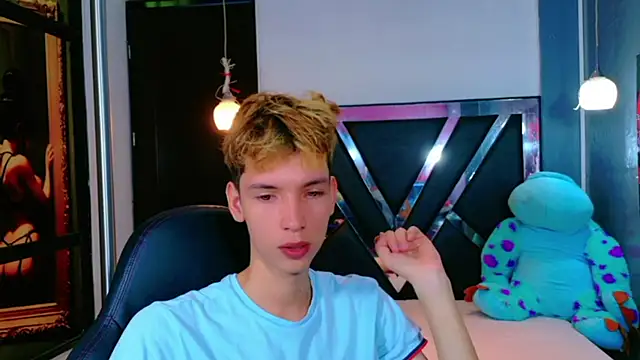 park jimin1 online show from 12-18-25, 12:42