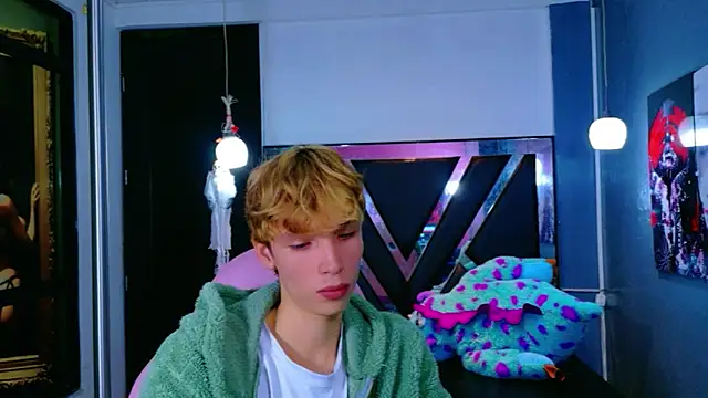 park jimin1 online show from 11-06-25, 12:09