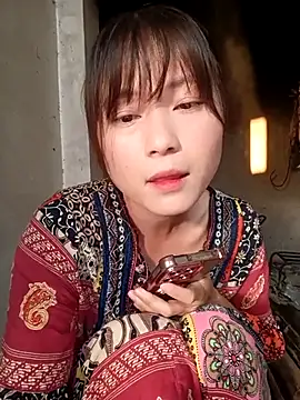 Snapshot of linda_bae00 chatting on 05-04-26, 11:07 linda bae00 online show from 05-04-26, 11:07