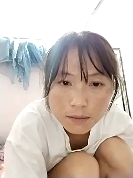 Snapshot of linda_bae00 chatting on 09-10-25, 12:37 linda bae00 online show from 09-10-25, 12:37