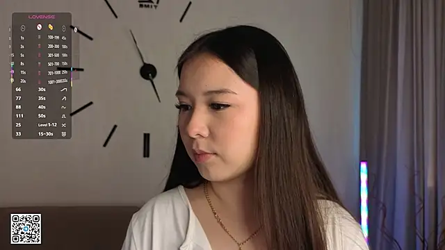 AlberthaEscue online show from 09-18-25, 04:15
