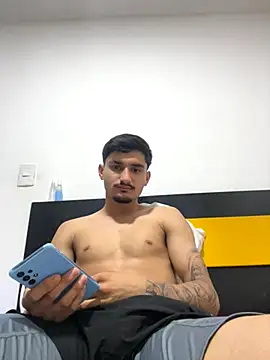 Nas-z09 online show from 09-18-25, 03:42