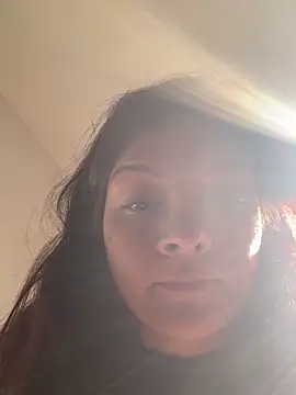 Snapshot of Danielaeliana chatting on 06-19-26, 04:57 Danielaeliana online show from 06-19-26, 04:57