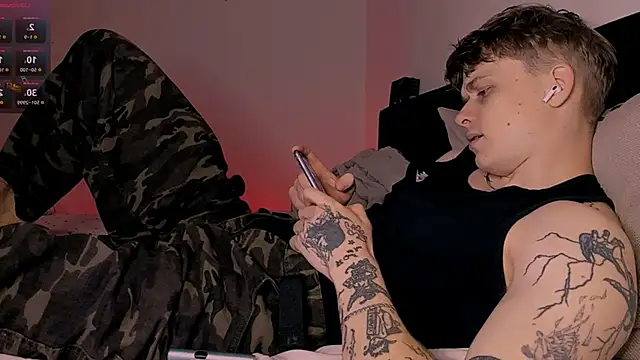 TalkingHead 0  online show from 03-22-26, 05:47