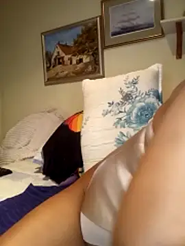 Missparis online show from 11-21-25, 08:30