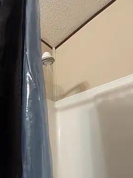 lillylooney online show from 10-16-25, 05:05