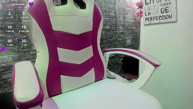 karoll  sex online show from 10-17-25, 01:02