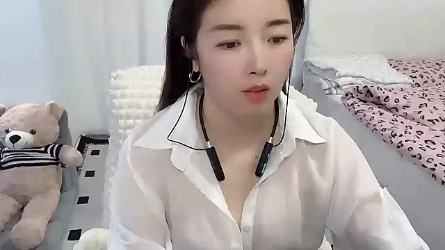 Xiali-166 online show from 10-27-25, 04:02