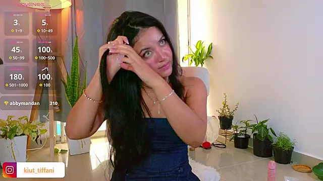 Snapshot of Kiut_tiffanii chatting on 09-18-25, 01:14 Kiut tiffanii online show from 09-18-25, 01:14