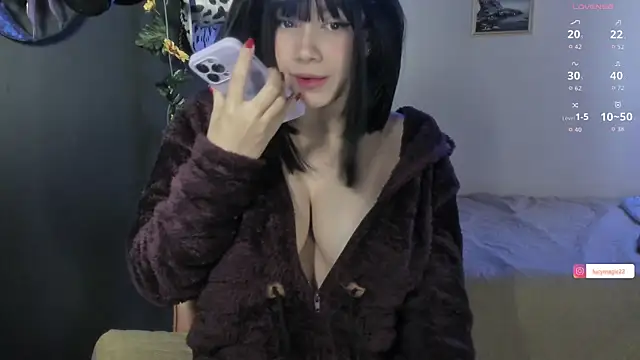 Snapshot of lucymagical1 chatting on 06-04-26, 02:00 lucymagical1 online show from 06-04-26, 02:00