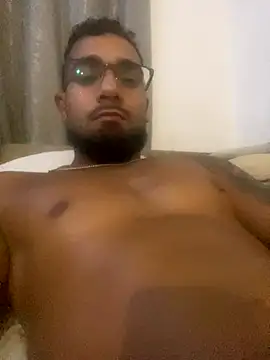 Snapshot of misteriosoa351 chatting on 09-24-25, 01:46 misteriosoa351 online show from 09-24-25, 01:46