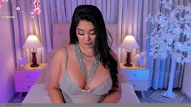 Snapshot of Salmavalentino chatting on 05-04-26, 01:20 Salmavalentino online show from 05-04-26, 01:20