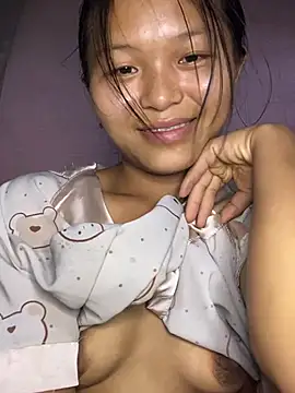 Snapshot of milo_bae chatting on 05-24-26, 02:06 milo bae online show from 05-24-26, 02:06