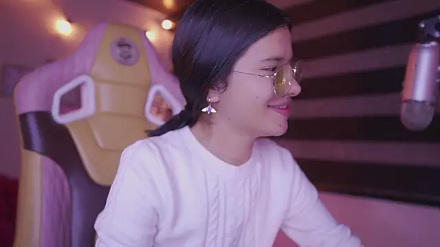 Lana Dreams  online show from 11-08-25, 01:20