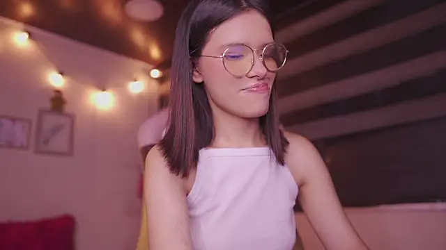 Lana Dreams  online show from 12-23-25, 12:33