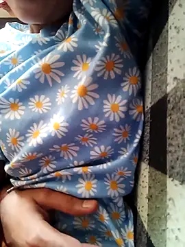 Snapshot of Babyanjel0055 chatting on 11-01-25, 07:02 Babyanjel0055 online show from 11-01-25, 07:02