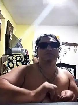 Snapshot of Juancarlosbautistaaguilar chatting on 10-17-25, 03:43 Juancarlosbautistaaguilar online show from 10-17-25, 03:43