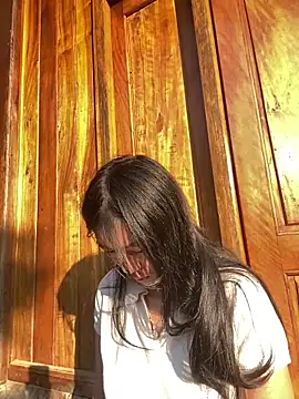 EmLy02 online show from 11-27-25, 12:44