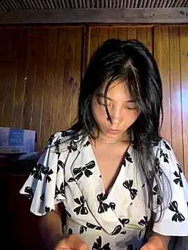 EmLy02 online show from 09-27-25, 03:45