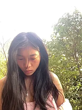 EmLy02 online show from 10-27-25, 12:00