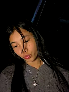 EmLy02 online show from 11-03-25, 12:09