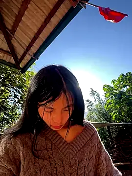 EmLy02 online show from 11-30-25, 01:28