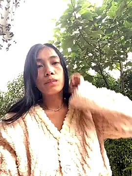 EmLy02 online show from 10-24-25, 06:23