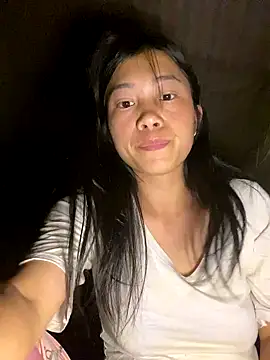 EmLy02 online show from 09-19-25, 01:26