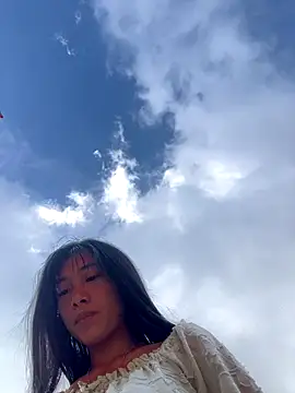 EmLy02 online show from 12-22-25, 01:28