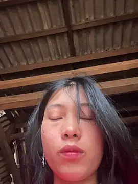 EmLy02 online show from 04-14-26, 12:04