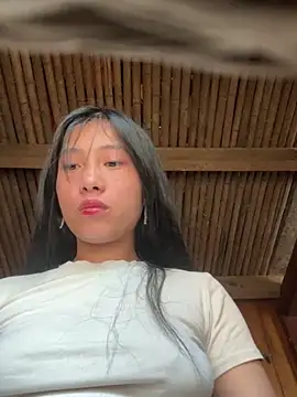 EmLy02 online show from 04-13-26, 01:09