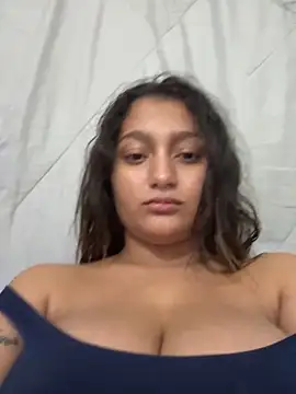 Snapshot of celeste_L29 chatting on 10-23-25, 03:49 celeste L29 online show from 10-23-25, 03:49