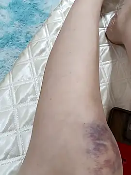 lingling5200 online show from 10-24-25, 01:43