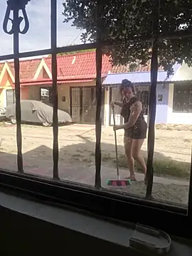 Nina vallon online show from 11-04-25, 01:26