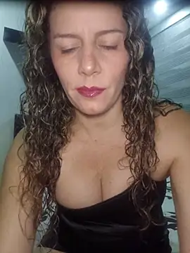 Snapshot of Nina_vallon chatting on 06-08-26, 11:11 Nina vallon online show from 06-08-26, 11:11