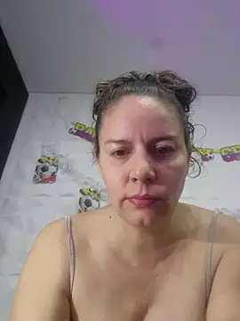Nina vallon online show from 07-22-26, 10:39
