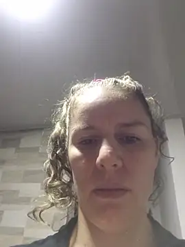 Nina vallon online show from 11-26-25, 10:26