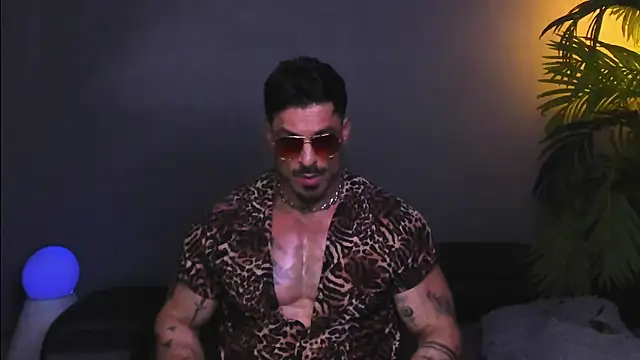 dennis cox1 online show from 12-04-25, 08:13