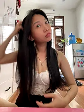 Snapshot of Miumieu chatting on 09-14-25, 02:34 Miumieu online show from 09-14-25, 02:34