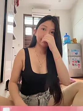 Snapshot of Miumieu chatting on 09-21-25, 04:28 Miumieu online show from 09-21-25, 04:28