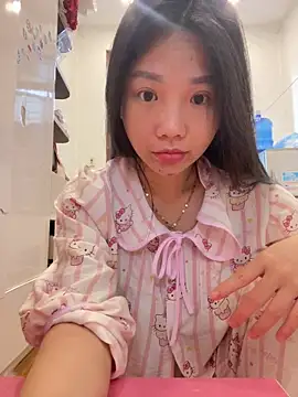 Miumieu online show from 12-18-25, 05:56