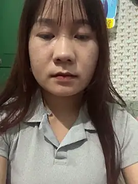 Snapshot of qinejr37 chatting on 10-20-25, 01:00 qinejr37 online show from 10-20-25, 01:00