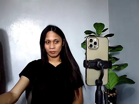 Snapshot of missruffa chatting on 09-23-25, 05:03 missruffa online show from 09-23-25, 05:03